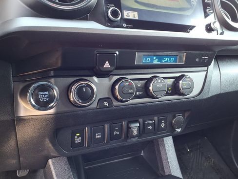 Used 2023 Toyota Tacoma TRD Off-Road w/ Advanced Technology Package image 19