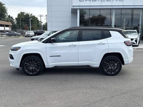 Used 2023 Jeep Compass High Altitude AWD/4WD image 39