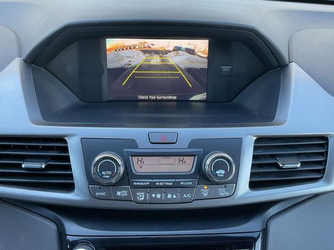 Used 2016 Honda Odyssey SE image 14