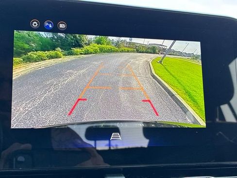 Used 2025 Chevrolet Equinox LT FWD image 28