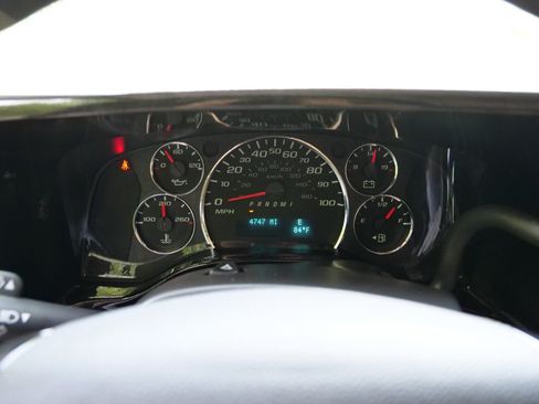 Used 2025 GMC Savana 2500 Extended w/ Driver Convenience Package RWD image 11