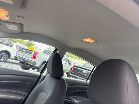 Used 2012 Nissan Versa SV w/ Convenience Pkg FWD image 23