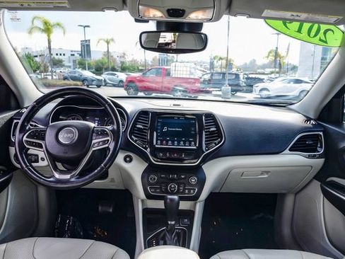 Used 2019 Jeep Cherokee Limited w/ Technology Group image 13