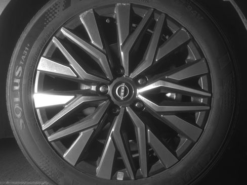 Used 2025 Nissan Altima 2.5 SV image 13