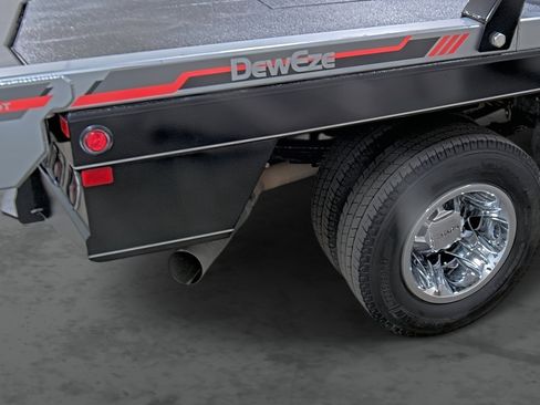 Used 2024 GMC Sierra 3500 SLE w/ SLE Convenience Package image 12