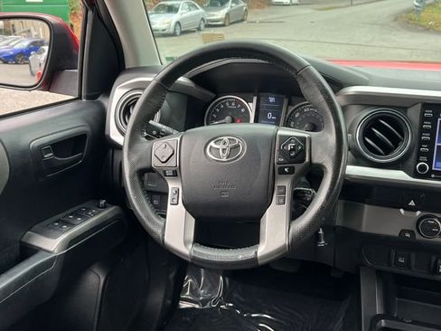 Used 2021 Toyota Tacoma SR5 image 17