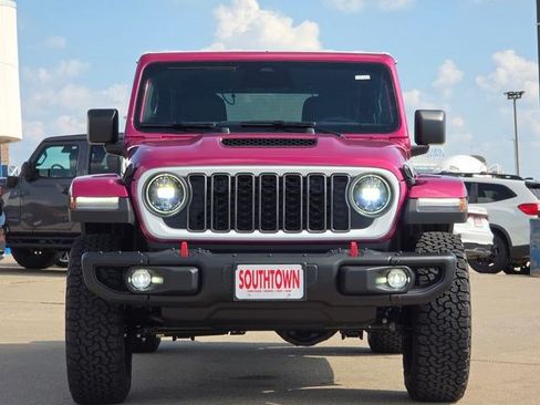 New 2026 Jeep Wrangler Unlimited Rubicon w/ Whitecap Package AWD/4WD image 2