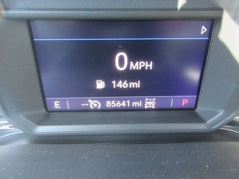 Used 2022 GMC Sierra 1500 SLT w/ SLT Premium Package AWD/4WD image 22