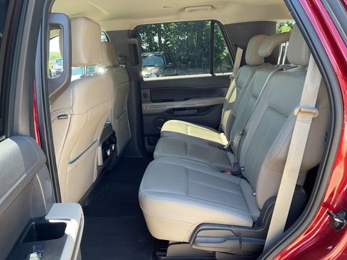 Used 2019 Ford Expedition XLT w/ Equipment Group 202A image 13