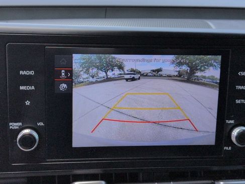 Certified 2023 Kia Carnival LX FWD image 26