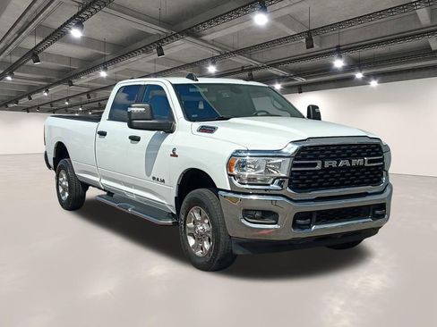 Used 2024 RAM 2500 Big Horn AWD/4WD image 2