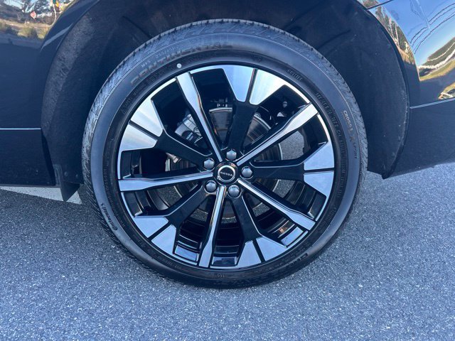 Used 2026 Volvo XC60 B5 Plus AWD/4WD image 9
