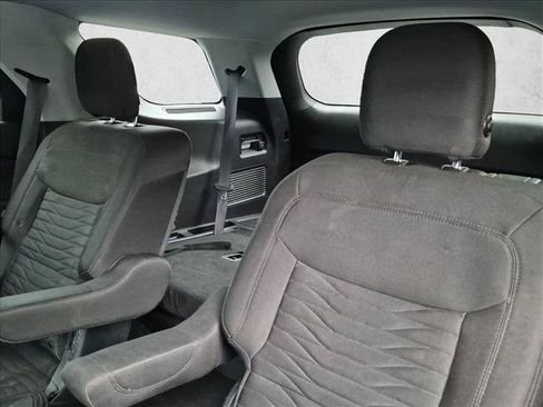 Used 2020 Ford Explorer XLT w/ Comfort Package AWD/4WD image 15