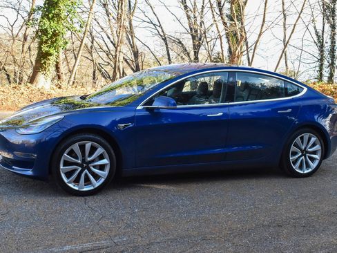 Used 2018 Tesla Model 3 Long Range image 2