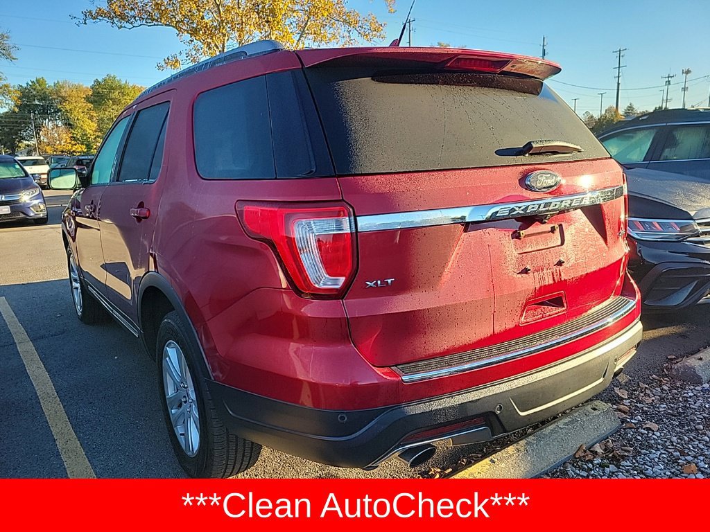Used 2018 Ford Explorer XLT w/ Equipment Group 202A AWD/4WD image 5