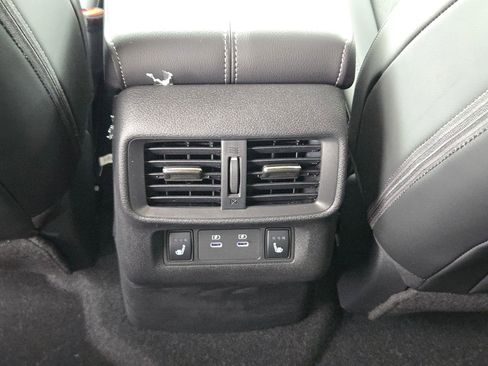 New 2026 Nissan Murano Platinum AWD/4WD image 17