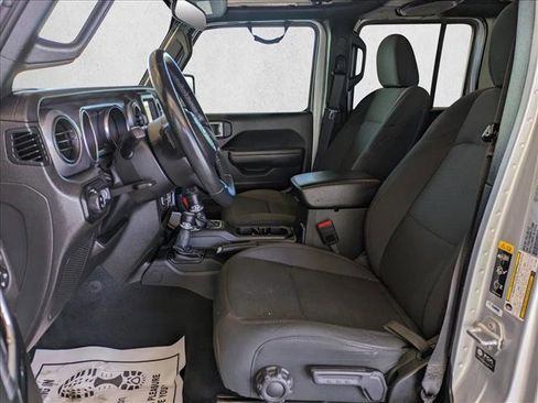 Used 2022 Jeep Gladiator Willys image 17