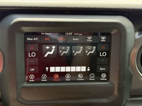 Used 2023 Jeep Gladiator Sport image 33