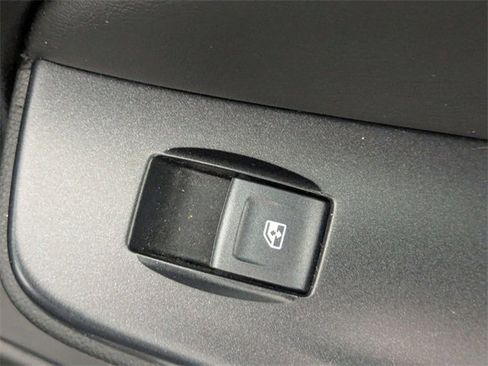 Used 2020 Chevrolet Suburban Premier image 35