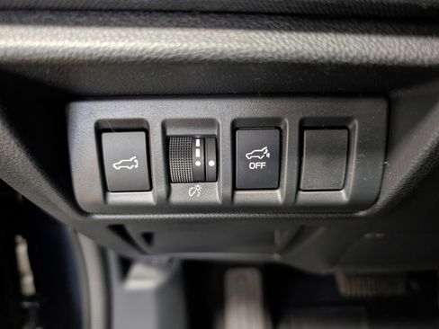 Used 2025 Subaru Outback Premium image 25