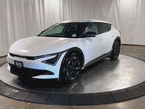 New 2025 Kia EV6 Wind image 6