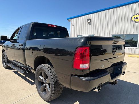 Used 2017 RAM 1500 Express w/ Black Ram 1500 Express Group AWD/4WD image 14