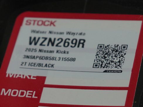 Used 2025 Nissan Kicks SR image 26