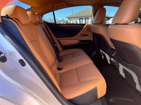 Used 2024 Lexus ES 350 Premium image 42