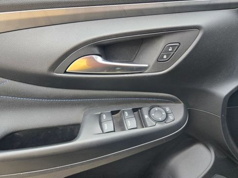 Used 2025 Buick Envista Sport Touring image 14