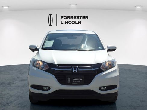 Used 2018 Honda HR-V EX image 8