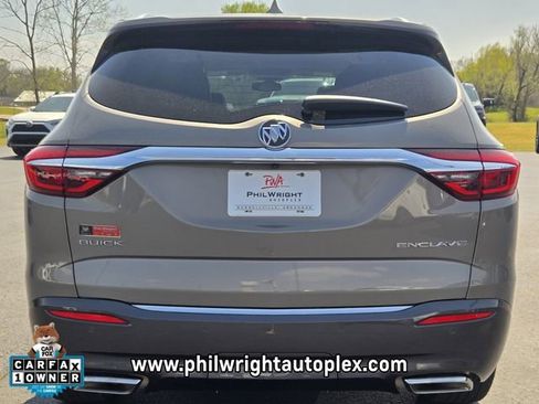 Used 2018 Buick Enclave Essence image 4