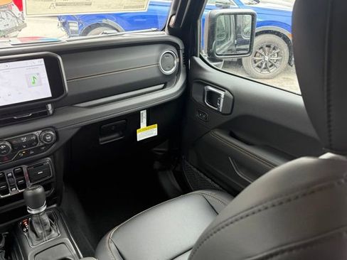 New 2026 Jeep Gladiator Sport AWD/4WD image 35