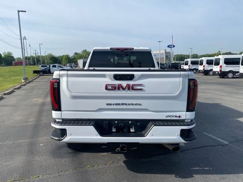 Used 2024 GMC Sierra 2500 AT4 w/ AT4 Premium Plus Package image 6