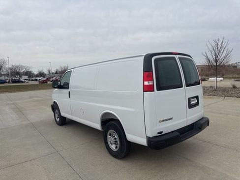 New 2026 Chevrolet Express 2500 RWD image 4