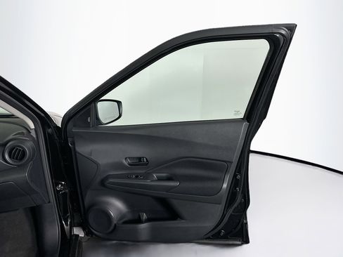 Used 2024 Nissan Kicks S image 29