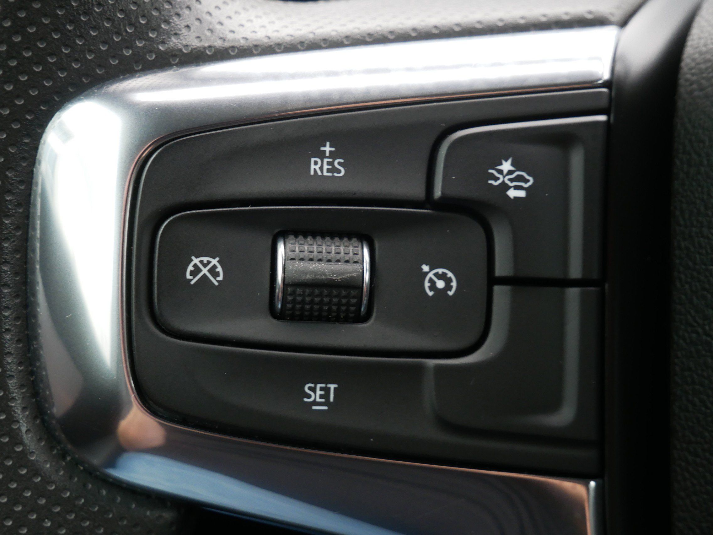 Used 2022 Chevrolet Blazer LT w/ Redline Edition AWD/4WD image 18