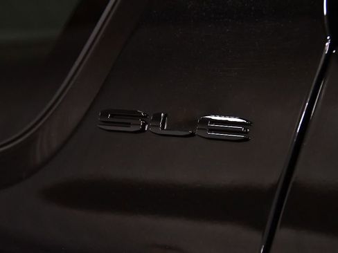 Used 2021 GMC Acadia SLE w/ Driver Convenience Package AWD/4WD image 29