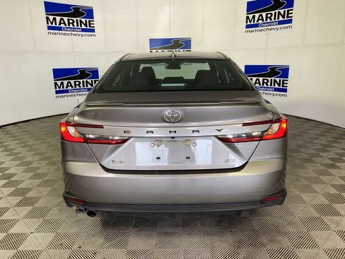 Used 2025 Toyota Camry SE FWD image 17