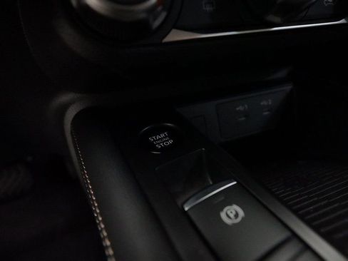 Certified 2025 Nissan Kicks SV image 30