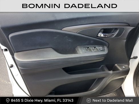 Used 2022 Honda Pilot Sport image 14