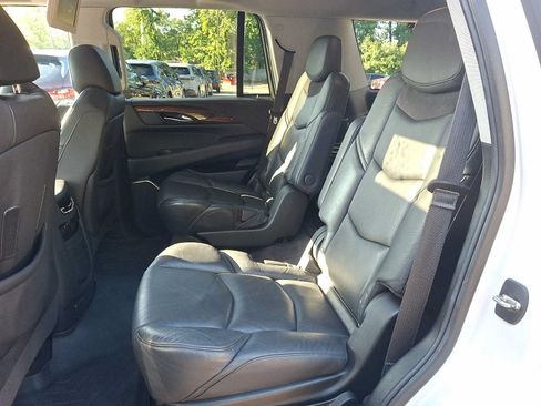 Used 2020 Cadillac Escalade Premium Luxury AWD/4WD image 8