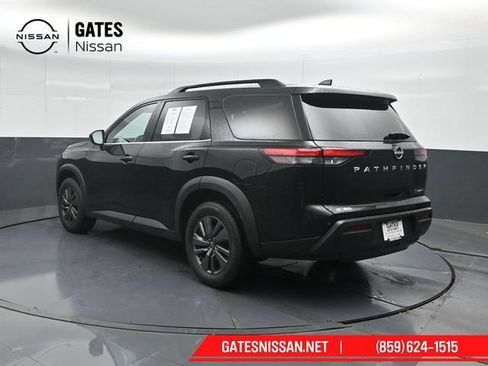 Used 2024 Nissan Pathfinder SV AWD/4WD image 8