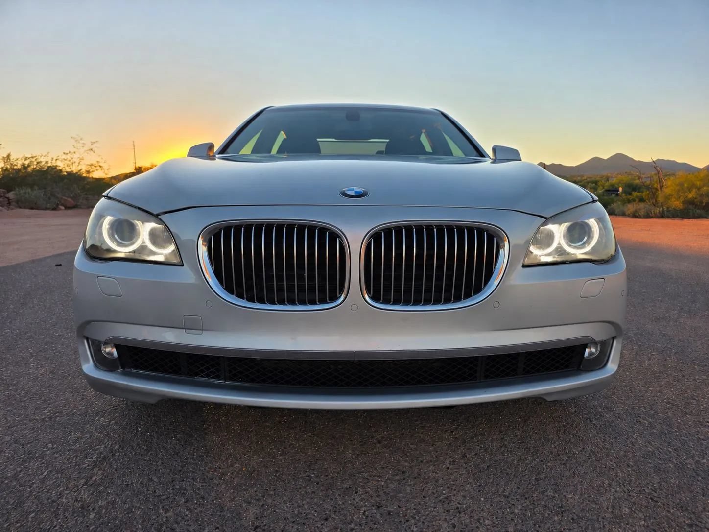 Used 2009 BMW 750Li w/ Sport Pkg RWD image 7