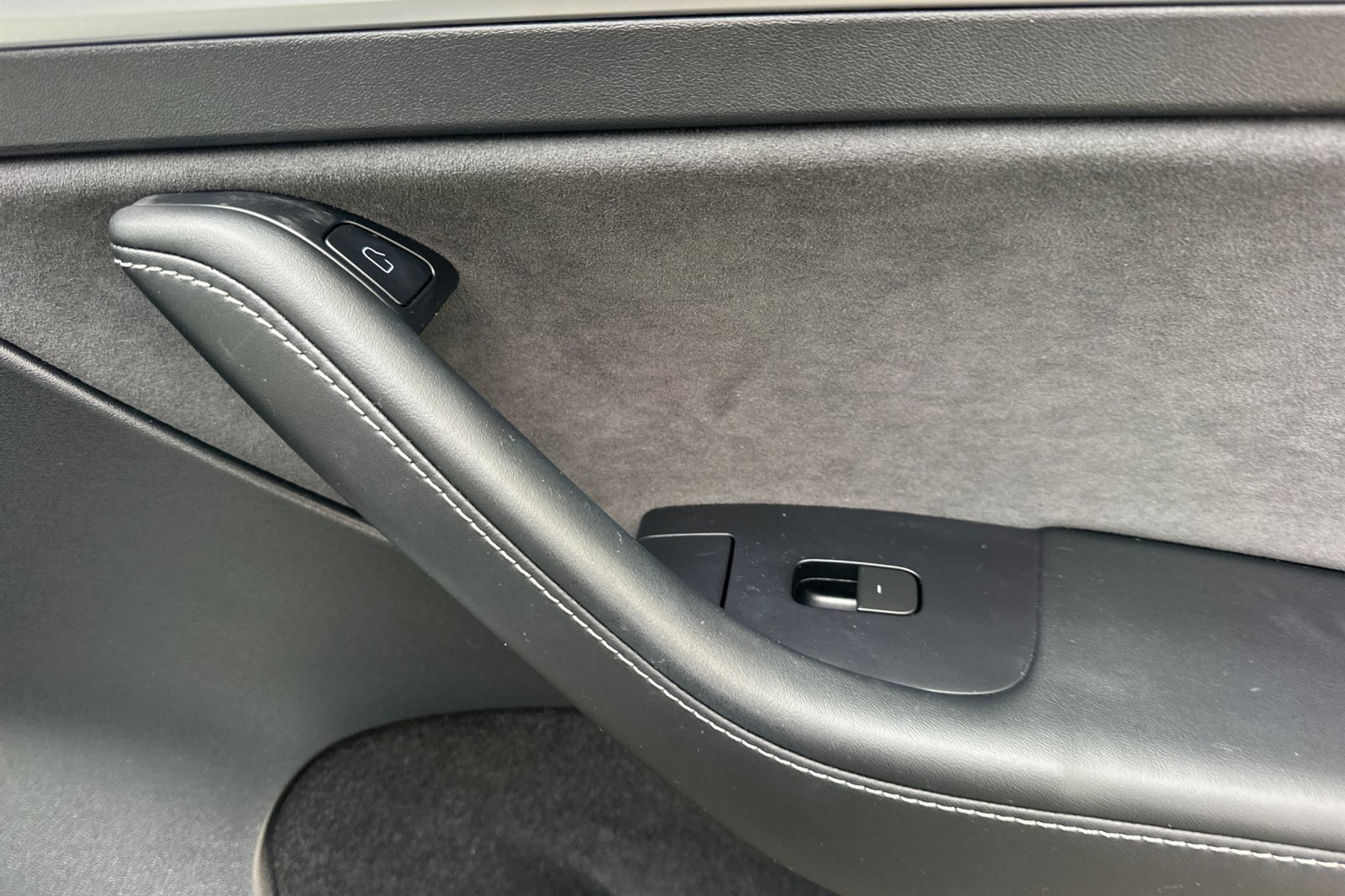 Used 2023 Tesla Model Y Long Range AWD/4WD image 22