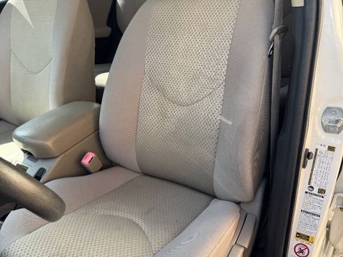 Used 2007 Toyota RAV4 4WD image 9