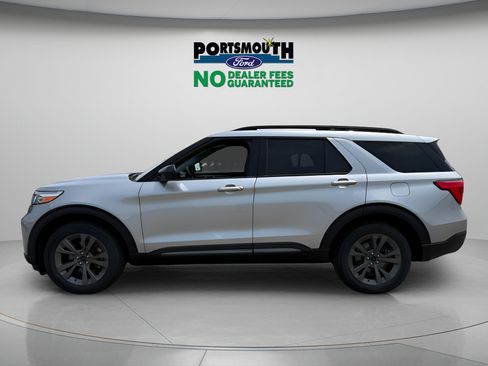 Certified 2023 Ford Explorer XLT w/ Equipment Group 202A AWD/4WD image 2