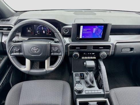 Used 2025 Toyota 4Runner SR5 AWD/4WD image 14