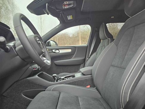 New 2026 Volvo XC40 B5 Ultra w/ Climate Package image 23