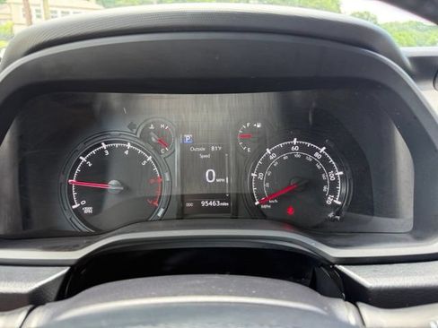 Used 2020 Toyota 4Runner SR5 Premium w/ Moonroof Package AWD/4WD image 33