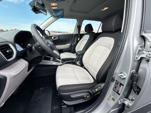 New 2026 Hyundai Venue SEL image 12